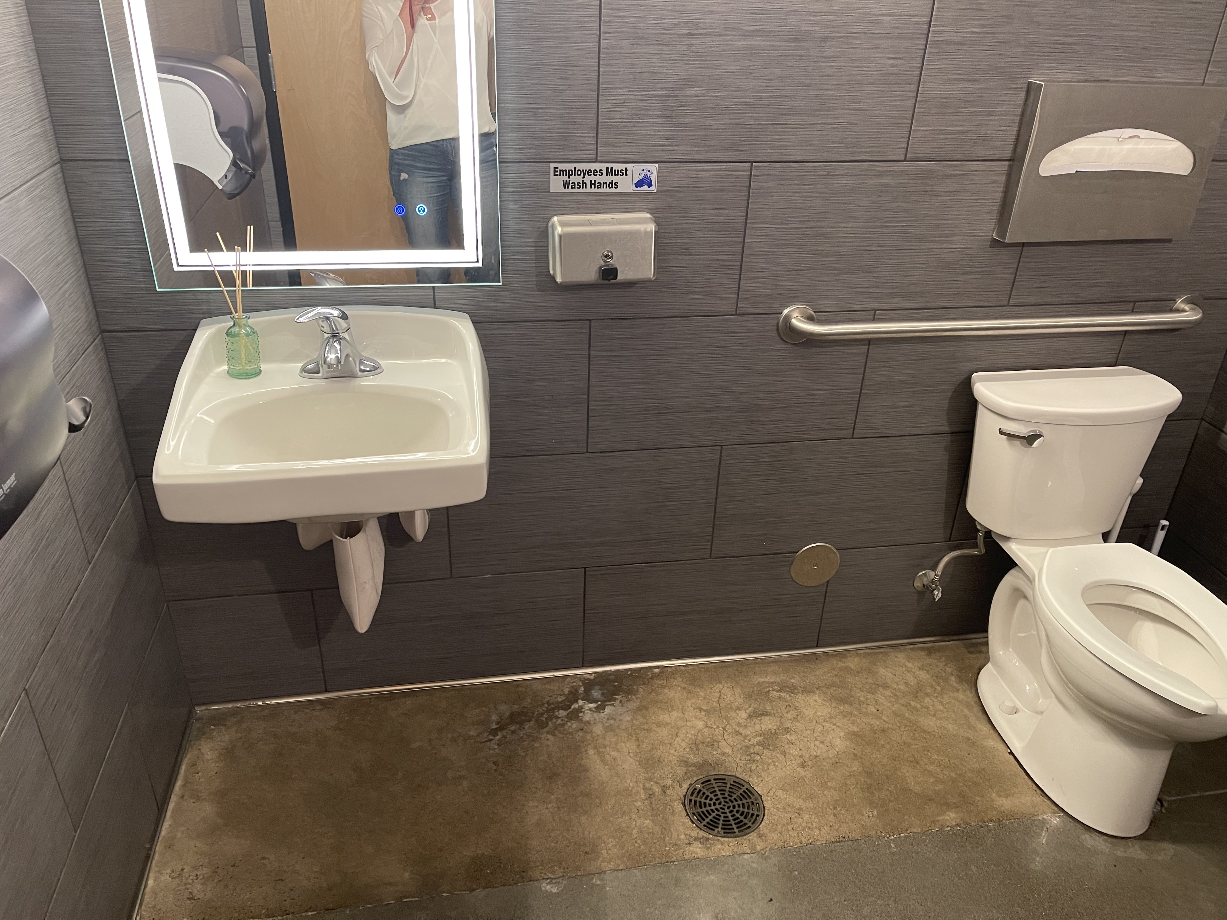 Accessible unisex restroom