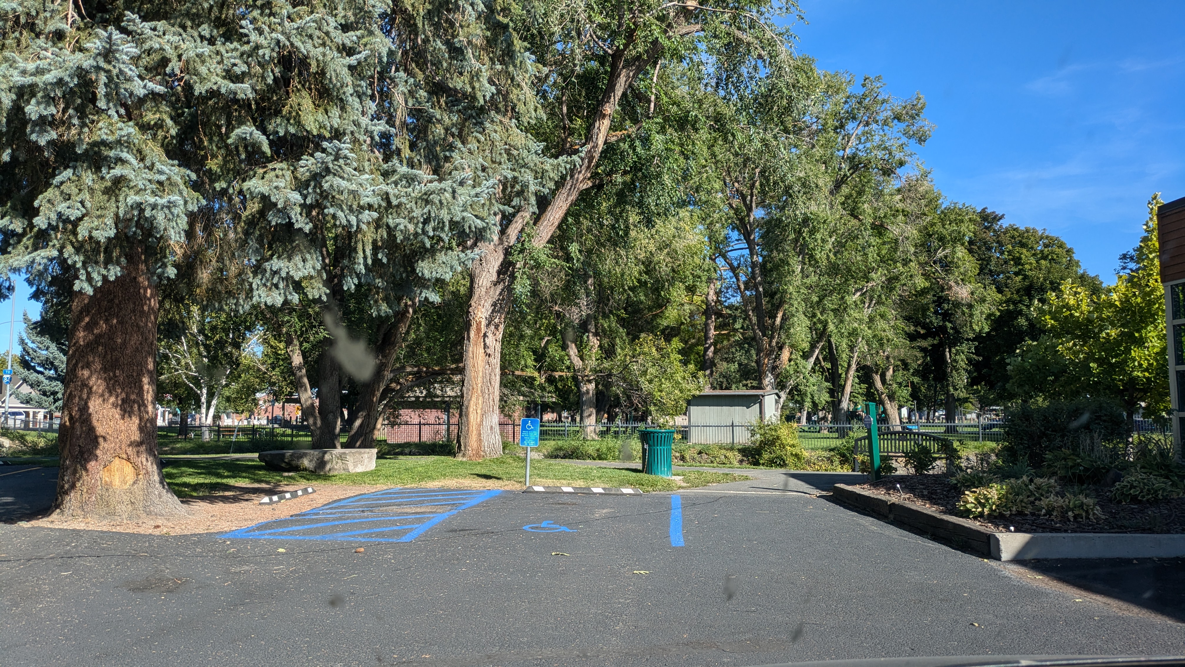 Parking lot and access to river side entrance