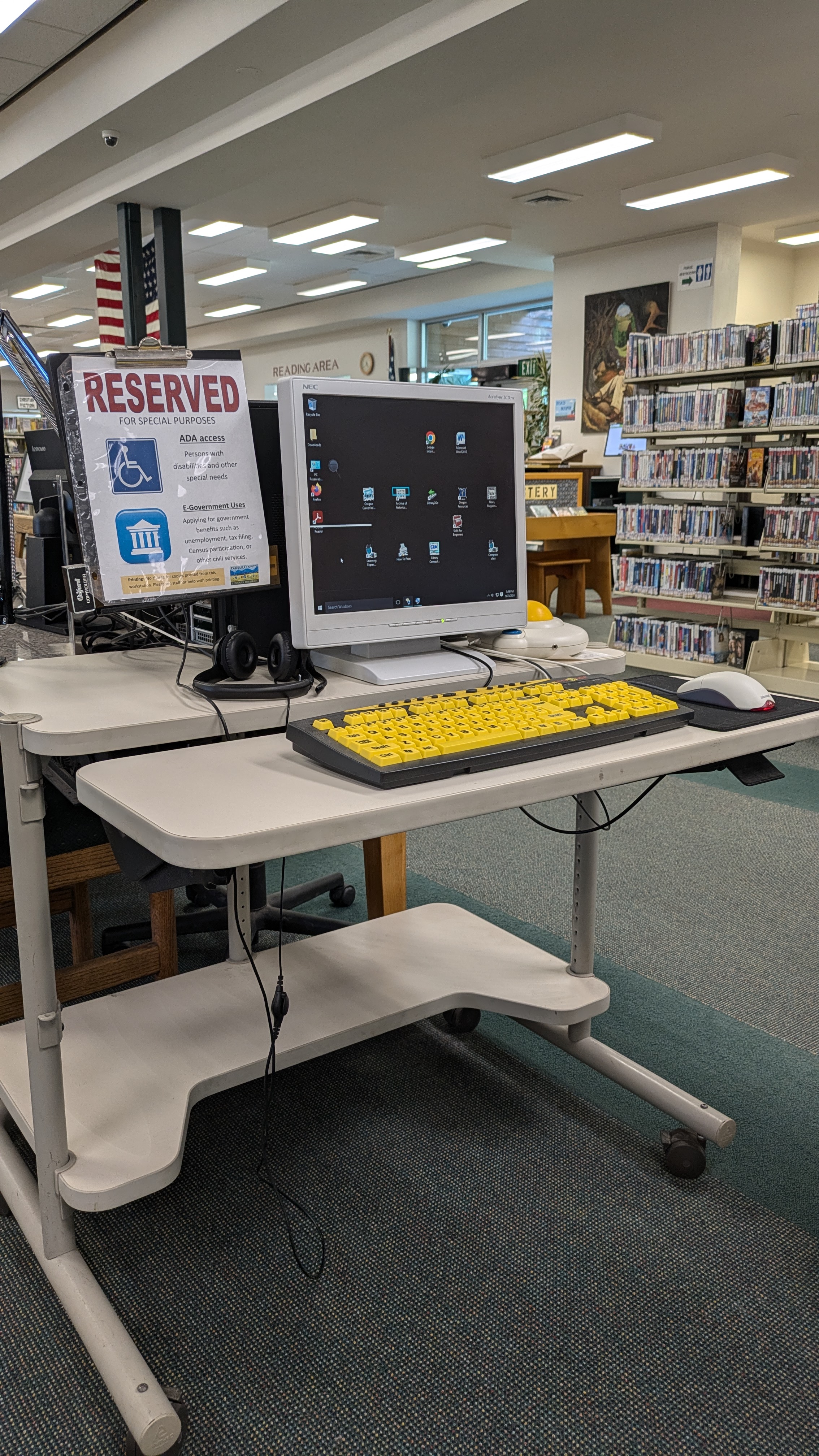 adapted computer station