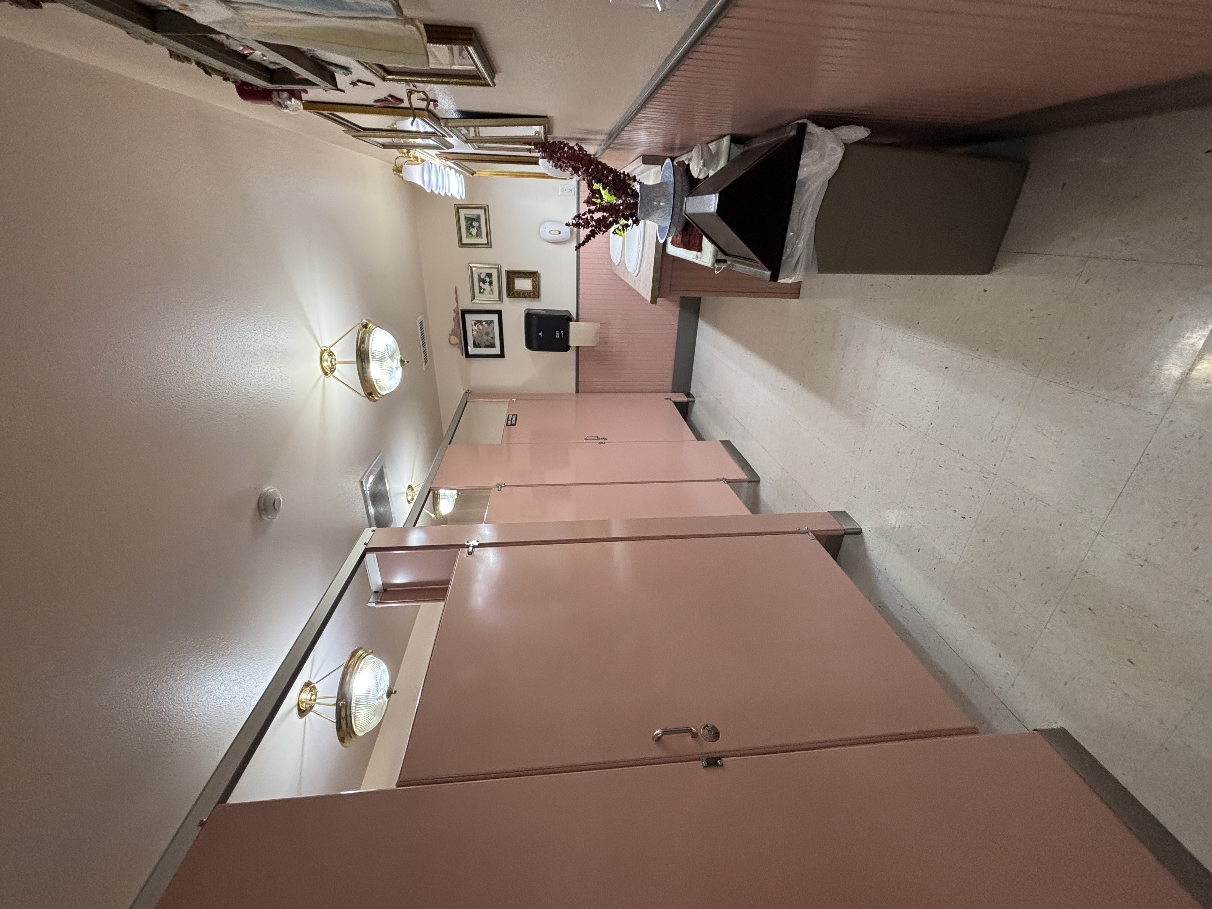 Womens stalls